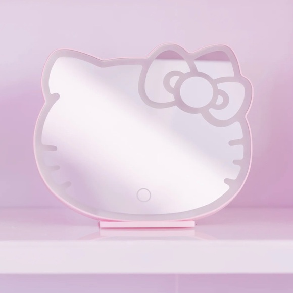 Hello Kitty LED Vanity Mirror - Picture 2 of 4